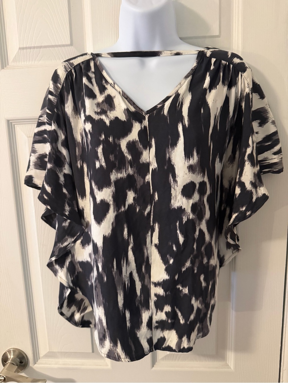 Express Black and Cream V-Neck Flutter Sleeve Blouse